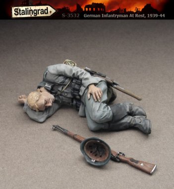 1/35 German Infantryman At Rest #2, 1939-44