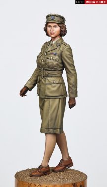 1/12 Princess Elizabeth, 2nd Subaltern in ATS 1945