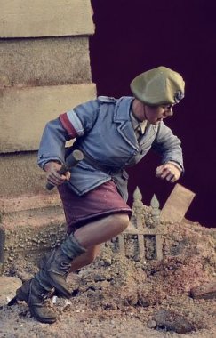 1/35 WWII Polish Home Army Girl, Warsaw Uprising