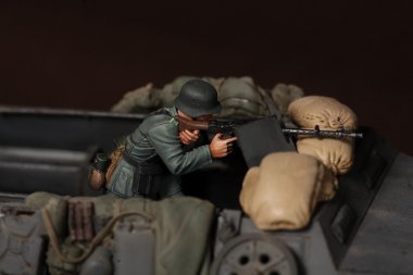 1/35 German Machine Gunner for Hanomag