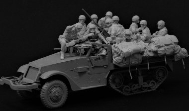 1/35 IDF Half-Track Crew Full Set (12 Figures with Stowage)