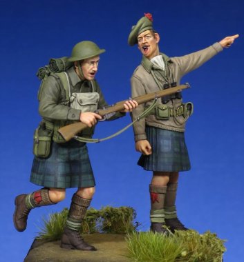 1/35 WWII Scottish Black Watch Officer & Soldier