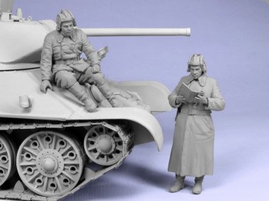 1/35 Soviet Tank Officers, Winter 1941-42