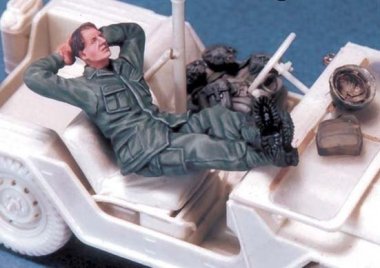 1/35 US Soldier at Rest #1 (Vietnam)