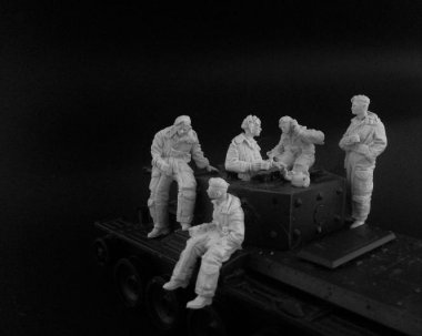 1/35 British Cromwell Tank Crew, ETO or Korean War Teapot Option