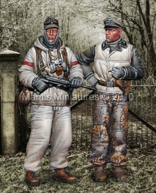 1/35 German SS Grenadier & Tank Commander - Winter 1944