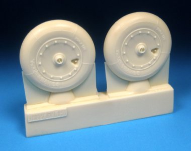 1/32 Fw190A-6 thru A-9, F, D Main Wheels - Smooth