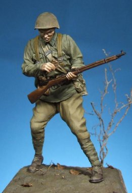 1/35 WWII Soviet Soldier