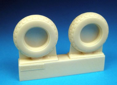 1/32 P-51 Mustang Octagonal Tread Tires