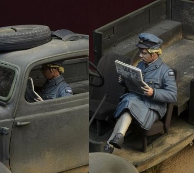 1/35 WWII British WAAF Girl Reading a Newspaper