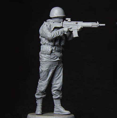 1/35 Modern Russian Soldier #1 - Click Image to Close