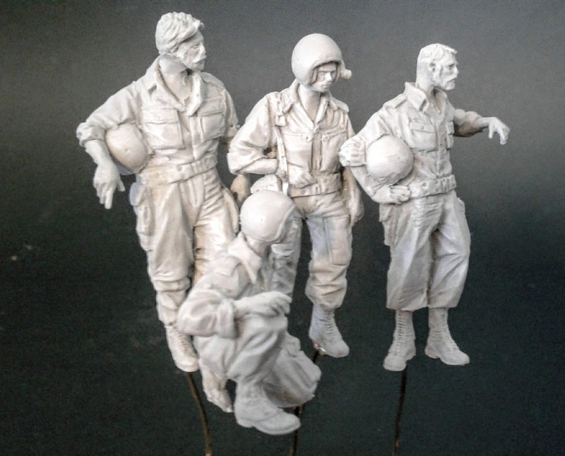 1/35 IDF Centurin Crew Standing - Click Image to Close