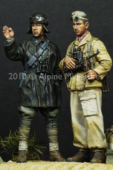 1/35 A Conversation in the Desert (2 Figures) - Click Image to Close