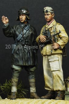 1/35 A Conversation in the Desert (2 Figures)