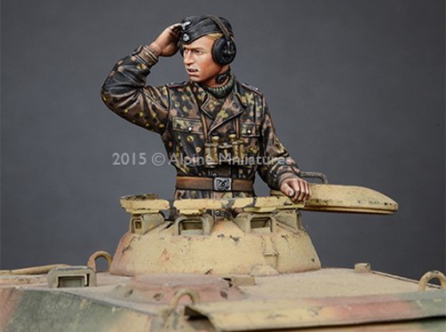 1/35 WWII German WSS Panzer Commander #1 - Click Image to Close