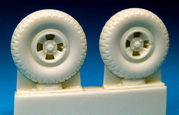 1/32 Spitfire Z-Block 4 Slot Main Wheels - Click Image to Close