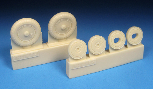 1/48 Bf109G Wheels - Plain Hub, Ribbed Tire - Click Image to Close