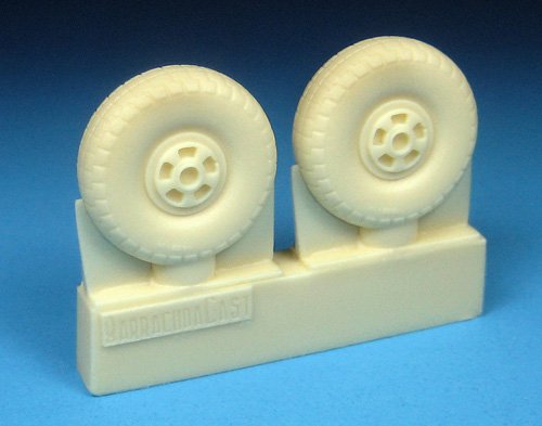 1/72 Beaufighter Early Wheels - Treaded Tyres - Click Image to Close