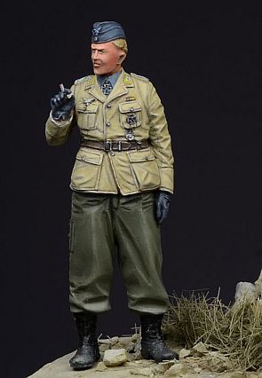 1/35 German Fallschirmjager Officer, Crete 1941 - Click Image to Close