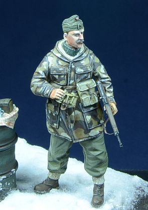 1/35 Hungarian Officer, Szent Laszlo Division, Hungary 1945 - Click Image to Close