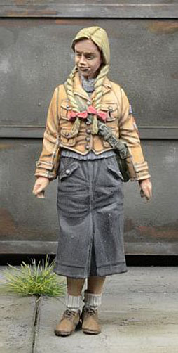 1/35 BDM Young Girl, Germany 1945 - Click Image to Close