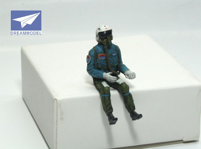 1/48 Chinese PLAAF Pilot #2 - Click Image to Close