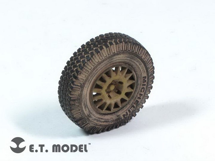 1/35 Defender XD Wolf W.M.I.K Weighted Wheels Type.3 (5 pcs) - Click Image to Close