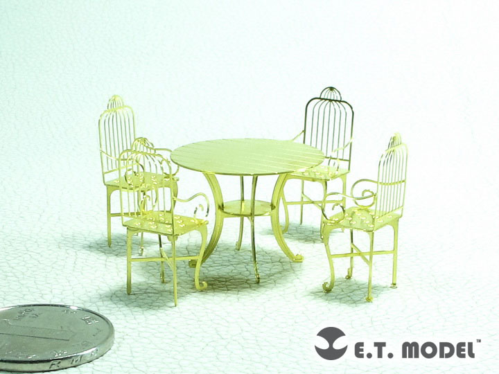 1/35 Dining Table and Chairs Type.1 - Click Image to Close