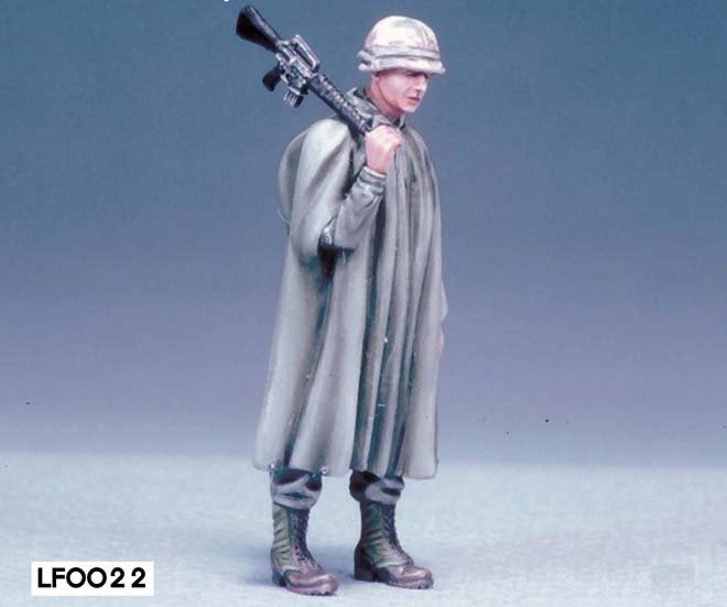 1/35 US Soldier Poncho Clad (Vietnam) - Click Image to Close