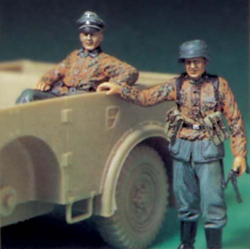 1/35 German Waffen SS Officer & SS Infantry - Click Image to Close