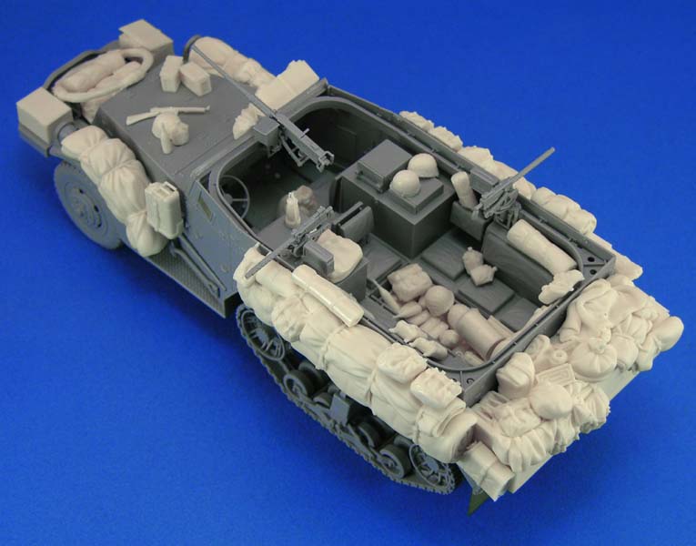 1/35 US M2 Half-Track Stowage Set - Click Image to Close