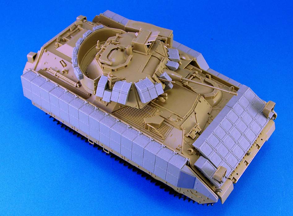 1/35 M2 Bradley ERA Conversion Set for Tamiya/Academy - Click Image to Close