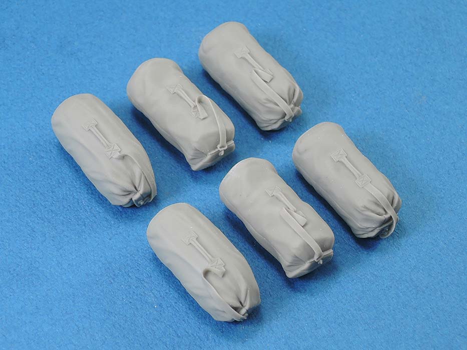 1/35 WWII US Duffle Bag set (10 pcs) - Click Image to Close