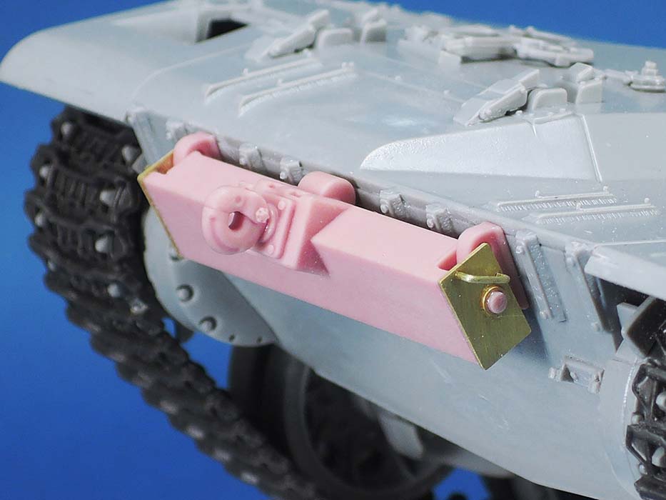 1/35 IDF Pintle Adapter for Pushing Type "P" Bridge - Click Image to Close