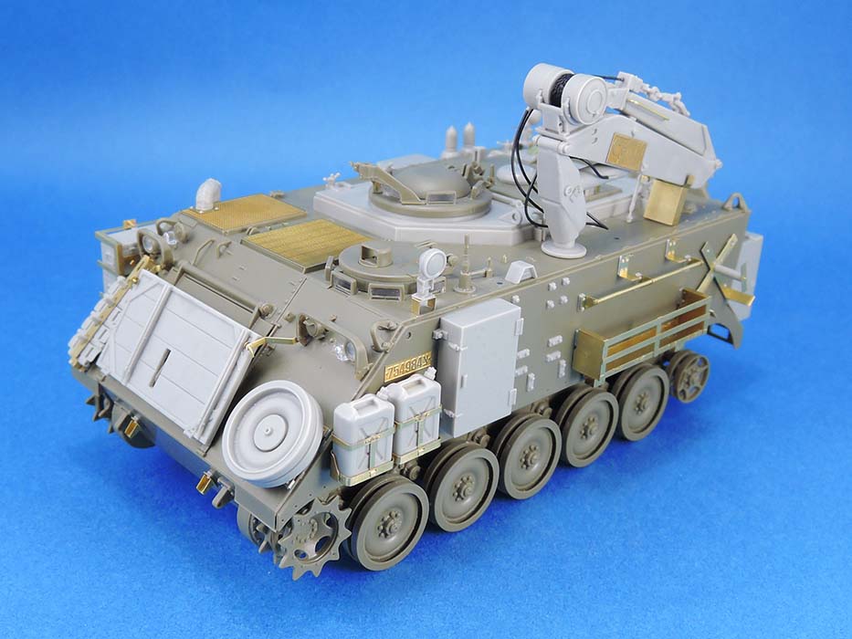 1/35 M113 Fitter Conversion Set for M113 (Best for AFV Club) - Click Image to Close