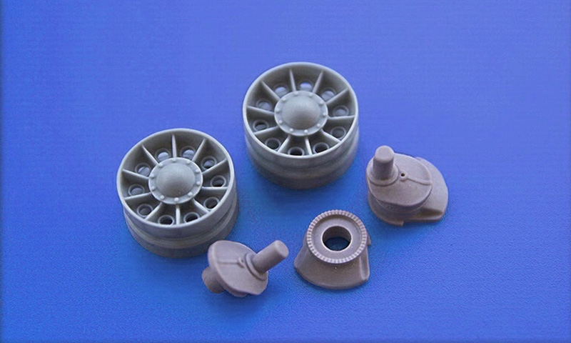 1/35 SU-100, SU-85, SU-85M, Idler Wheels & Spindle - Click Image to Close