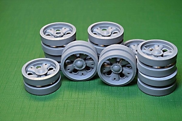 1/35 T-55, T-55A, T-55AM Road Wheels Set (20 pcs) - Click Image to Close