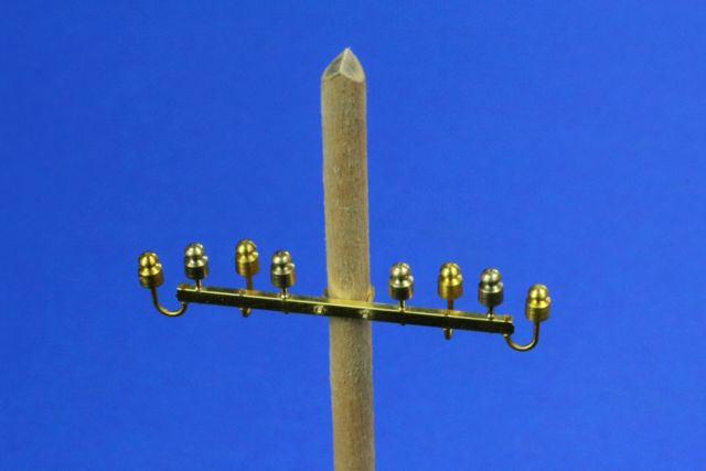 1/35 Telegraphic Pillar w/8 Insulators - Click Image to Close