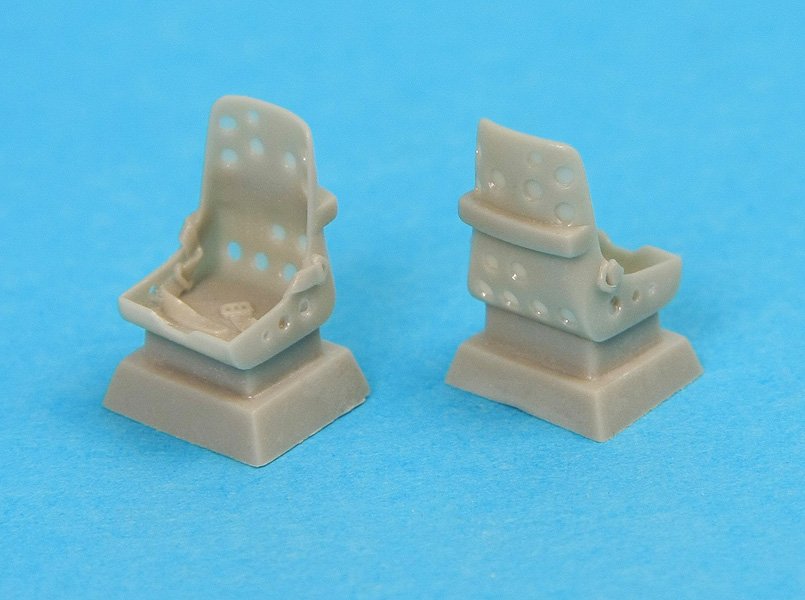 1/48 Mitsubishi A6M Zero Seats (2ea) - Click Image to Close