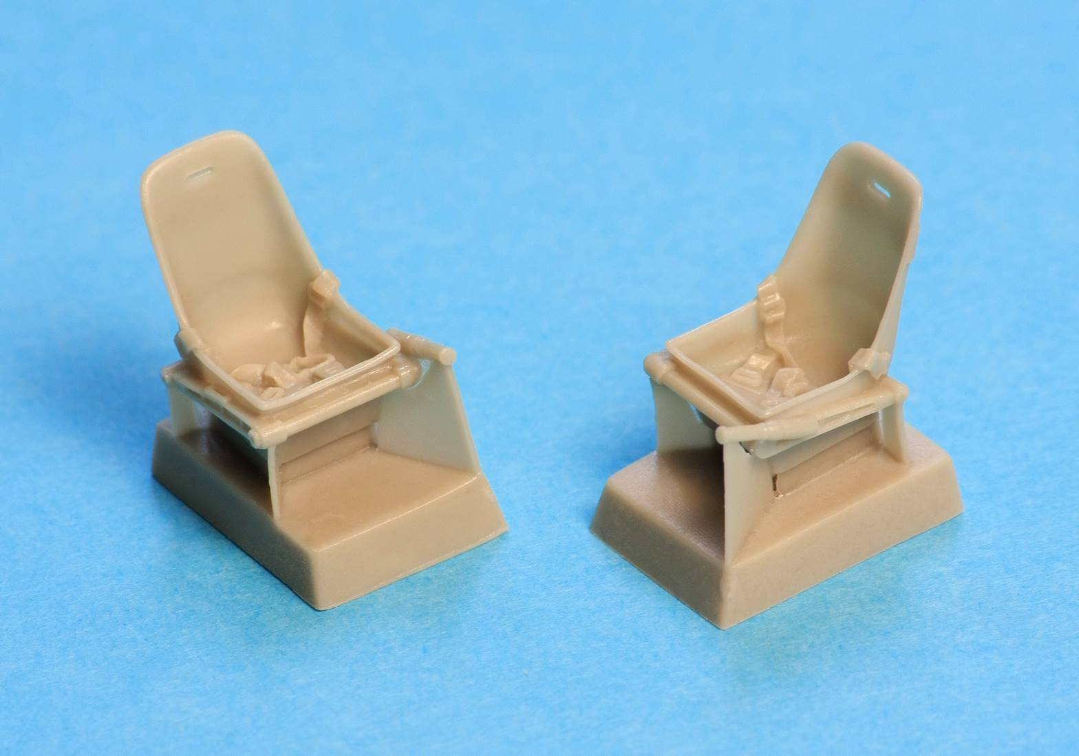 1/48 Bf109A, B, C, D, E Seat with Harness (2ea) - Click Image to Close