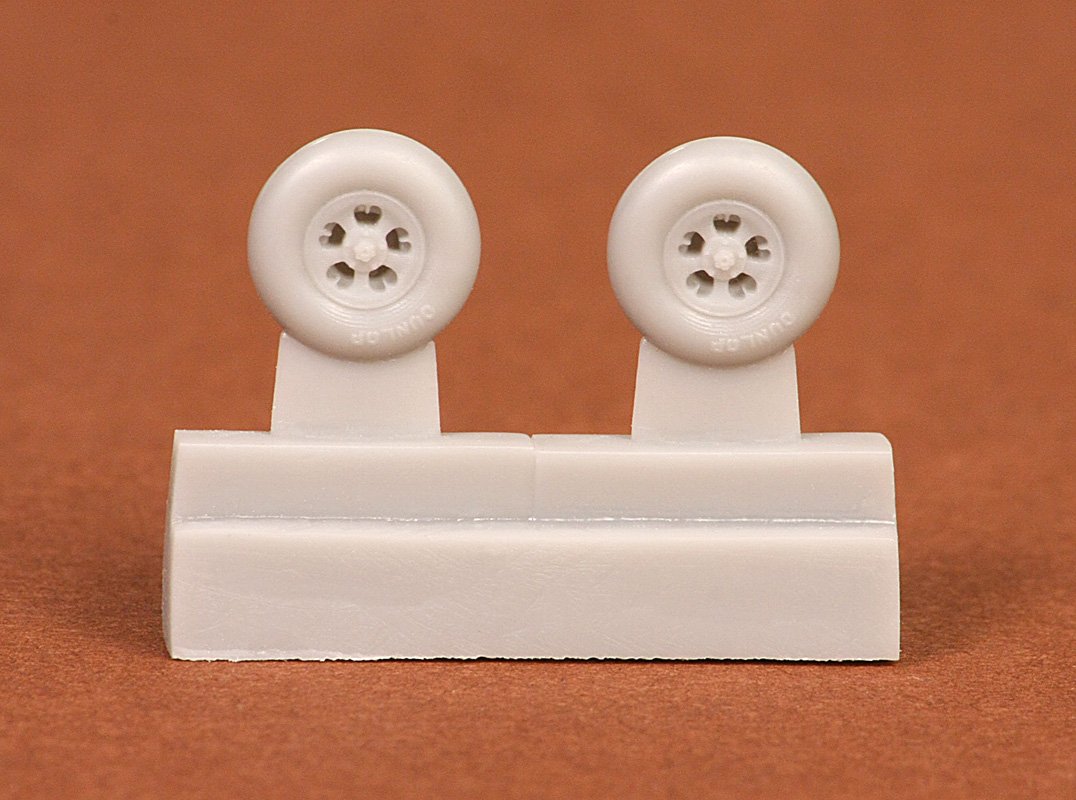 1/72 Spitfire Wheel Set (5-Spoke) for Mk.I-V - Click Image to Close