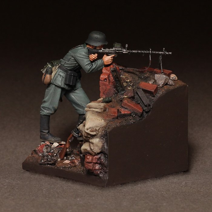 1/35 German Machine Gunner on Position 1942 - Click Image to Close