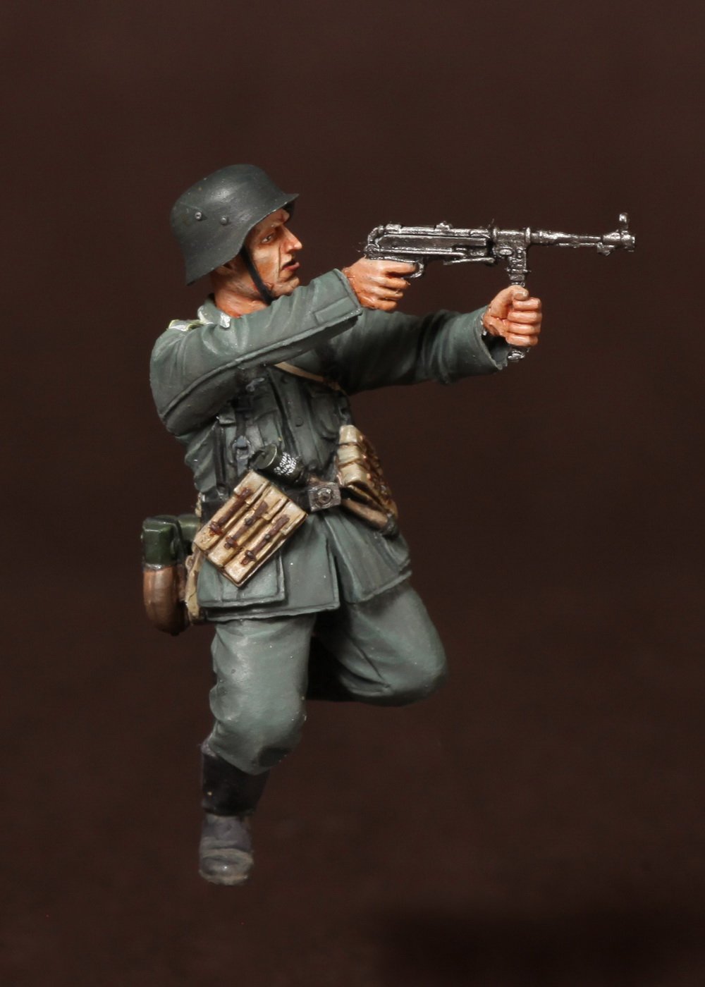 1/35 German Feldwebel Panzergrenadier - Click Image to Close