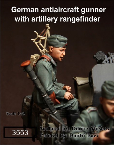 1/35 German Anti-Aircraft Gunner with Artillery Rangefinder - Click Image to Close