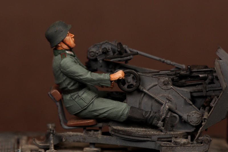 1/35 German Anti-Aircraft Gunner #2 - Click Image to Close