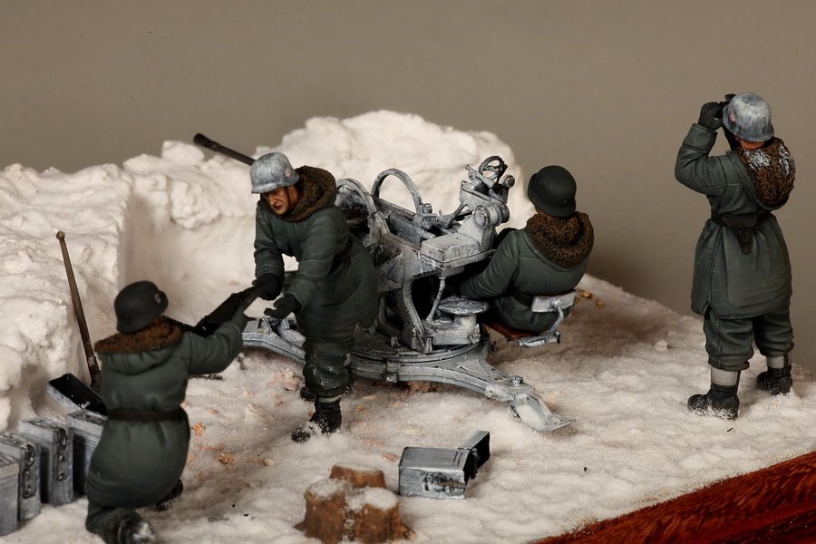 1/35 WWII German WSS Crew for 2cm Flak 38 - Click Image to Close