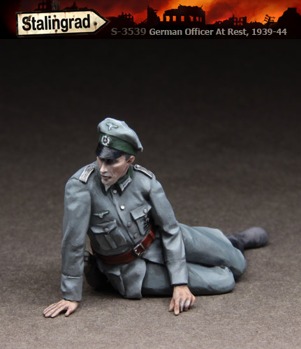 1/35 German Officer At Rest, 1939-44 - Click Image to Close