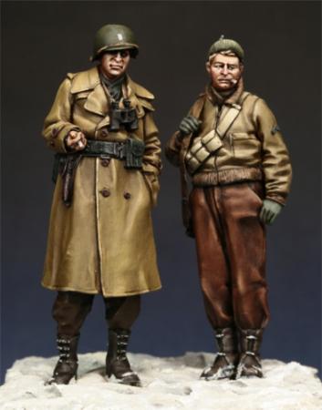 1/35 WWII US G.I. Officer and NCO - Click Image to Close