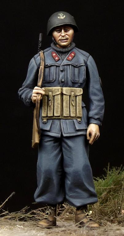 1/35 WWII Italian Decima MAS Soldier (Flottiglia Xa MAS) - Click Image to Close