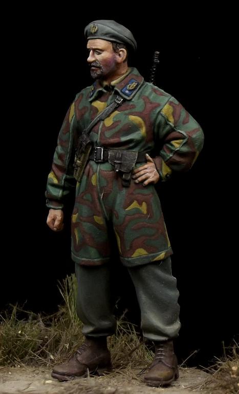 1/35 WWII Italian Paratrooper Officer, Nembo Division - Click Image to Close